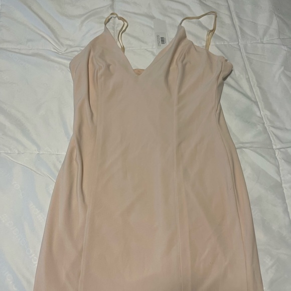 Mini Beigey pinky dress - Picture 2 of 3